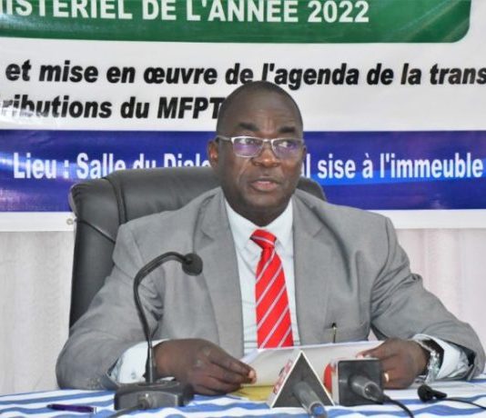 Burkina: Interdiction faite aux agents publics d’exercer des activités commerciales
