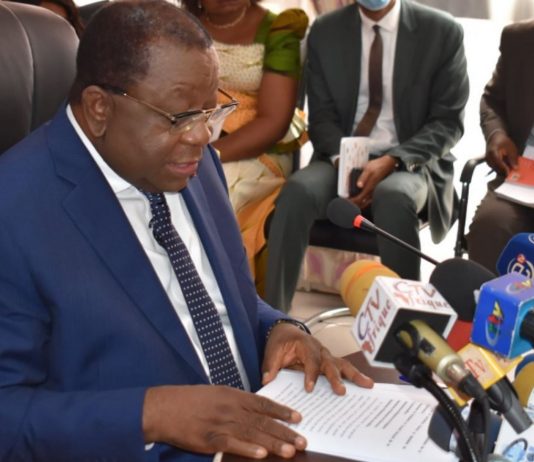 Au Cameroun: prison et amende jusqu’à 5 millions F pour les écoles qui vendent les livres