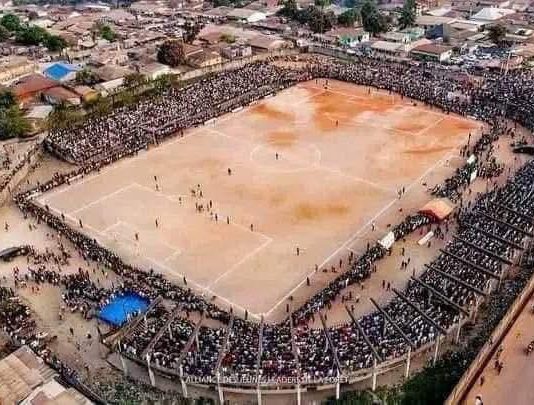 Tragédie à N’zérékoré, plus de 50 morts lors d’une bousculade pendant un match de football