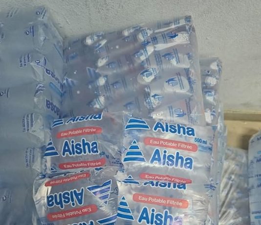Cocody Danga : Un site clandestin de fabrication d’eau en sachet démantelé par la Police Sanitaire