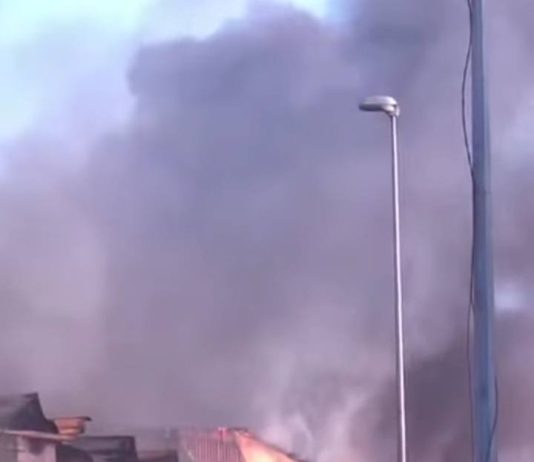 Urgence à Adjamé : Incendie au Marché Mosquée (Petit Lomé), Pompiers et Police sur Place